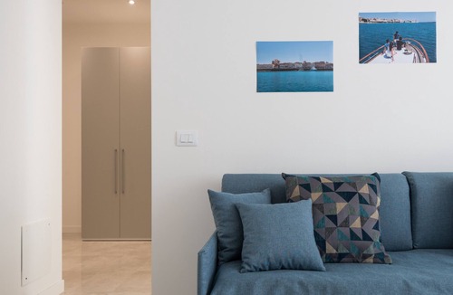 Syracuse Apartment | Dioniso Apartment with balcony by Wonderful Italy