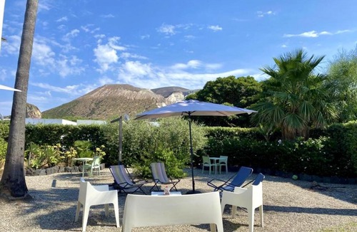 Vulcano Porto House | Dolcevita Villa in Vulcano