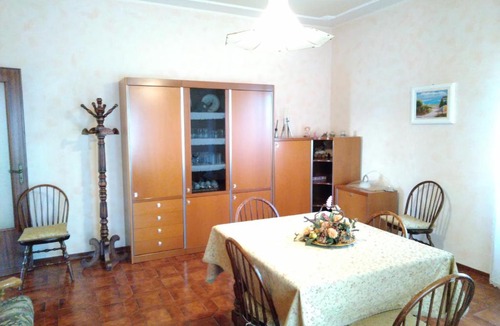 Calosso Apartment | Domanda