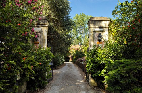 Nola Bed & Breakfast | Don Fabrizio 2/5 people in a historic villa near Naples Vesuvius Pompeii Caserta