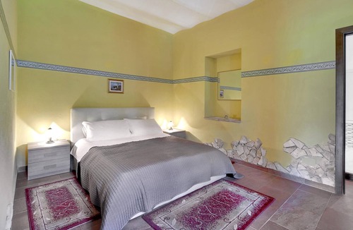 Mitogio House | Donna Lucia 1890 Countryhouse 1 with Sea View, Balcony, Shared Pool & Wi-Fi
