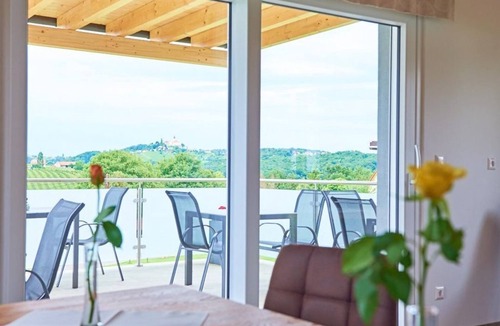 Sankt Anna am Aigen Apartment | Doppelzimmer Rebstock mit Balkon - Gästehaus Lipp'n Sepp St. Anna am Aigen