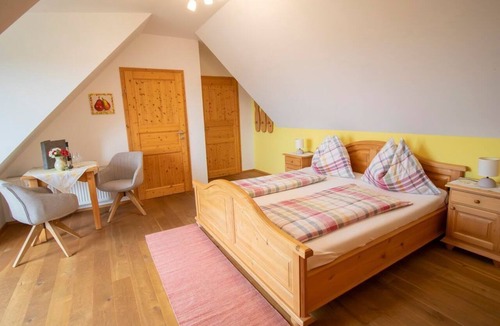 Eichkogl House | Doppelzimmer - Obst- & Gästehof Brandl