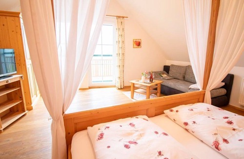 Eichkogl House | Doppelzimmer - Obst- & Gästehof Brandl