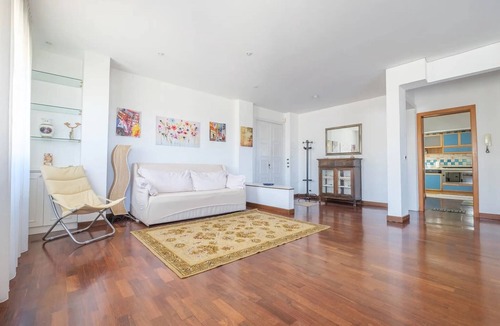Reggio Calabria Apartment | Double Room “Treviso 4” with Wi-Fi and Air Conditioning