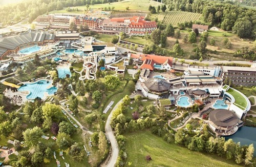 Loipersdorf bei Fuerstenfeld House | DZ Lilie Oder Orchidee - 1 Nacht Inkl. Therme - Thermenhotel Vier Jahreszeiten