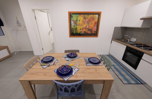 Scoglitti Apartment | Eggplant apartment in villa with swimming pool, sea village Scoglitti.