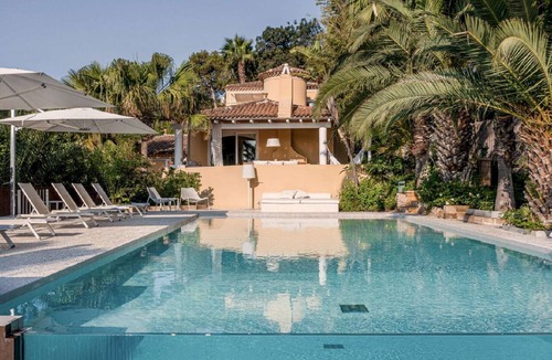 Brucoli Villa | Elegant 7 Bedroom Villa, Pool and Panoramic Sea Views