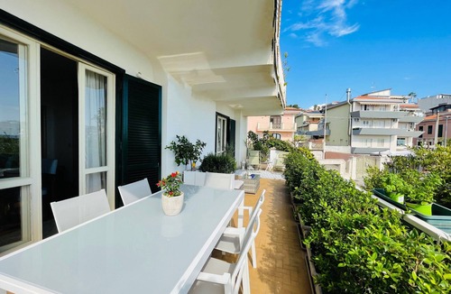 Aci Trezza Apartment | Elegant and bright apartment with terrace on the waterfront of Aci Trezza