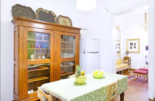 Borgo Vecchio House | Elegant apartment among the elegant streets of Palermo