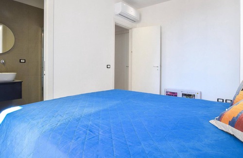 Ispica Apartment | Elegant apartment in historic building.