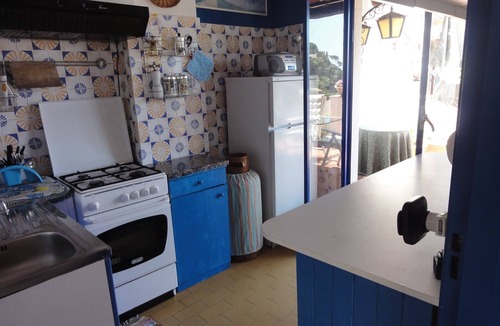 Mazzaro Apartment | Elegant apartment in the heart of Taormina mare with amazing view!