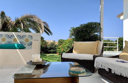 Scoglitti Villa | Elegant House with garden 100mt from the free beach