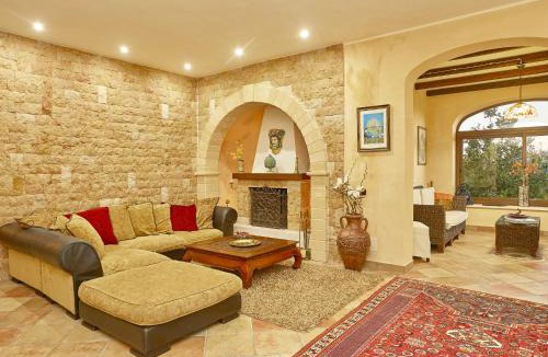 Castelvetrano House | Elegant Villa, Selinunte Oasis