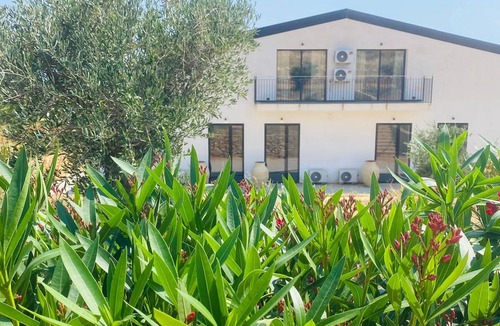 Caltagirone Villa | Elegant villa in Sicily with luxurious rooms, pool and event facilities
