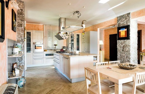 Trappitello Villa | Elegant villa with a heated swimming pool