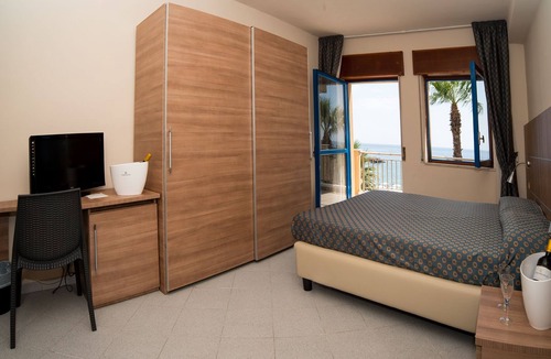 Sant'Alessio Siculo Hotel | EliHotel