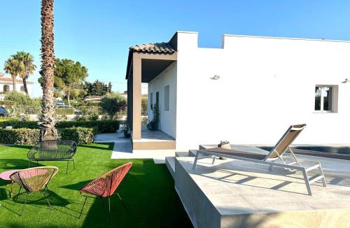 Fontane Bianche Villa | Elsa Holiday Home