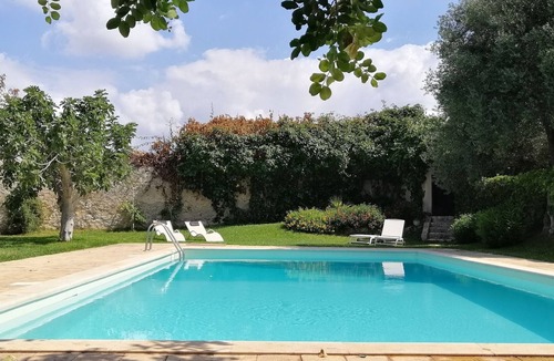 Chiaramonte Gulfi House | Entire and Magnificent Ancient Sicilian Villa with farmers' and Baron's houses