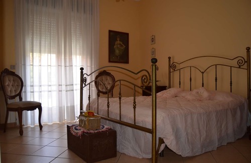 Gaggi Apartment | Enzo`s Homestay "Alcantara Valley"