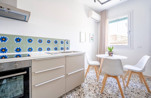 Santa Lucia Apartment | Eos Serenity Suite, Bright and Modern Apartment in the city center