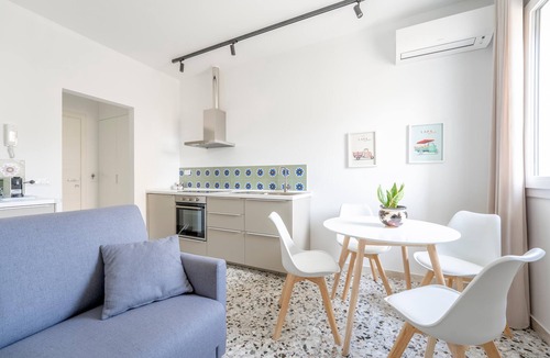 Santa Lucia Apartment | Eos Serenity Suite, Bright and Modern Apartment in the city center