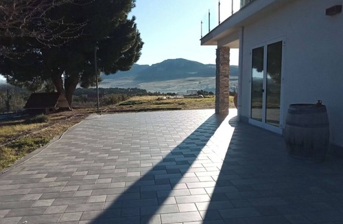 Piana degli Albanesi Apartment | Escape heat and smog, come to Lake of Piana. Live in a nice clean healthy place