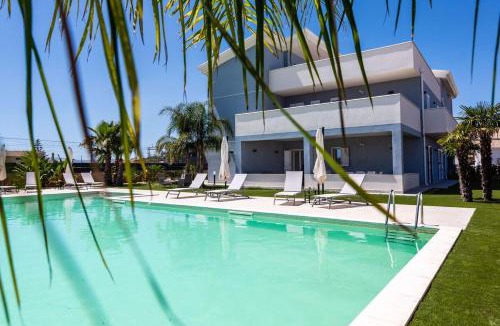 Brucoli Apartment | Etna Mare Apartments - Mediterranean Pool Stay