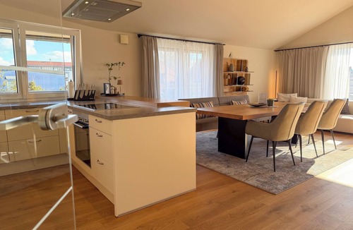 Seekirchen Markt Apartment | Exclusive 4-room penthouse apartment "FIVE", near Salzburg