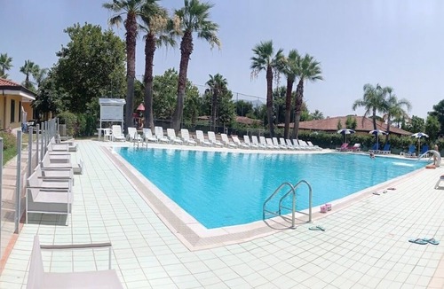Laura Apartment | Exclusive 5 Flats inside 4 Stars Resort