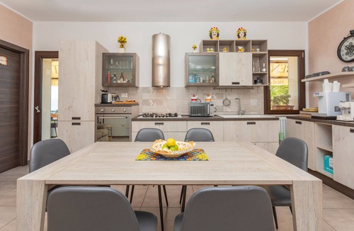 Savoca Apartment | 'Executive Suite' Room with Sea View, Wi-Fi, and Air Conditioning