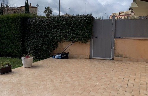 Piazza Armerina Apartment | Family apartment with large terrace and lawn garden