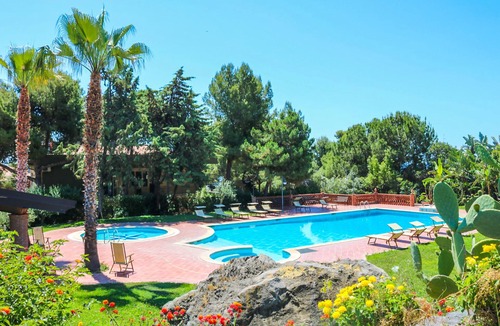 Aci Castello Apartment | 'Family resort in villa with pool'
