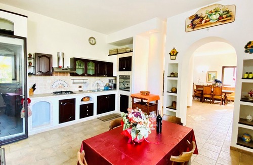 Gallina Villa | Fantastic villa surrounded by greenery near 300 meters from the sea