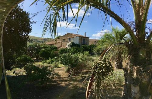 Calatafimi Villa | Farmhouse, lovingly restored, surrounded by green countryside of Calatafimi