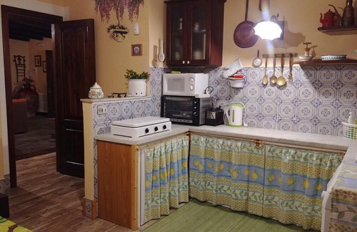 Zafferana Etnea House | FEUDO ALGERAZZI VILLA DE LUXE