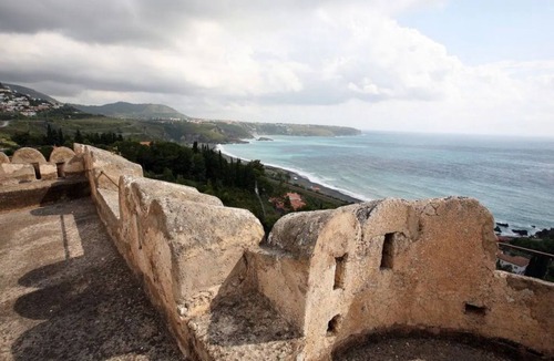 Praia a Mare House | Floresta Castle sea view