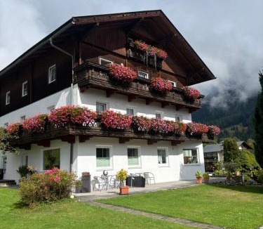 Iselsberg-Stronach House | Frühstückspension Alpenrose Bed & Breakfast