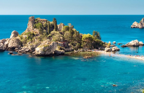 Mazzaro Apartment | Front Beach Apartment at Isola Bella, Taormina