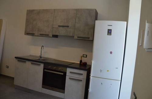 Marina Apartment | Fronte mare Alba chiara - piano terra sx