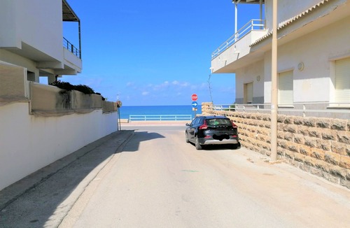 Scoglitti Apartment | Gambusia 2 - apartment 30 meters from the sea with private patio