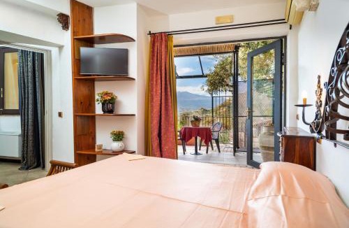 Castelmola Apartment | Garden Cottage I Dammusi - Ulivo