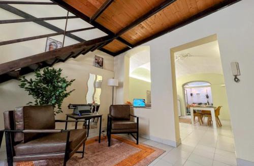 Borgo-Sanzio House | Giatì Studio - Cortile Privato & Metro