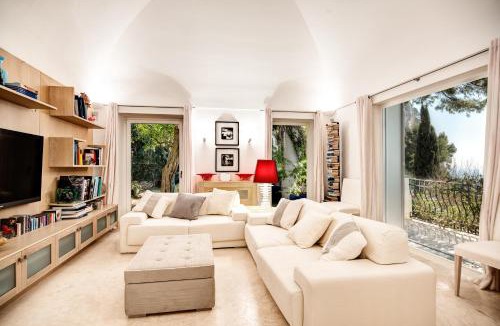Marina Piccola Villa | GOCCE VILLAS - Villa Bouganvillea Superb Capri Villa with Views