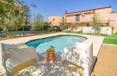 Piane Vecchie House | Gorgeous home in Piane Vecchie,Lascari