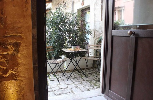 Monterosso Almo Cottage | Granary Cottage