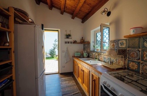 Puntalazzo House | Grandma Sara's Etna House, home at the foot of Europe's highest volcano