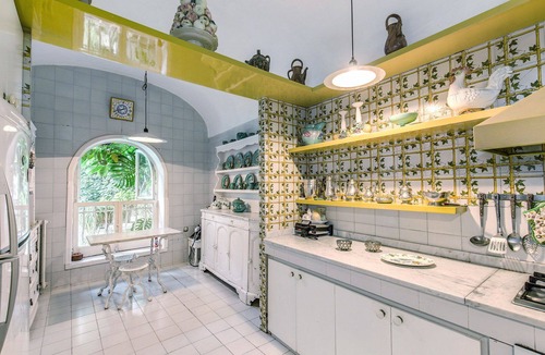 Marina Grande Villa | Green Coral - 1950's Luxury Villa