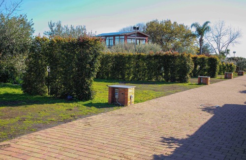 Aci Sant'Antonio RV Rental | Green Etna camping pitches