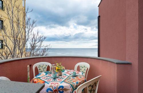 Sant'Alessio Siculo Apartment | GuestHost - Currao's Holiday Seaview Flat